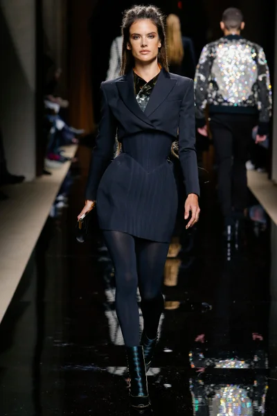 Look 60